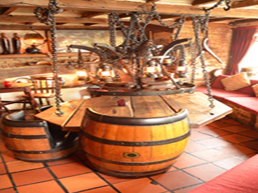 ロイストン The King William IV Bed & Breakfast エクステリア 写真