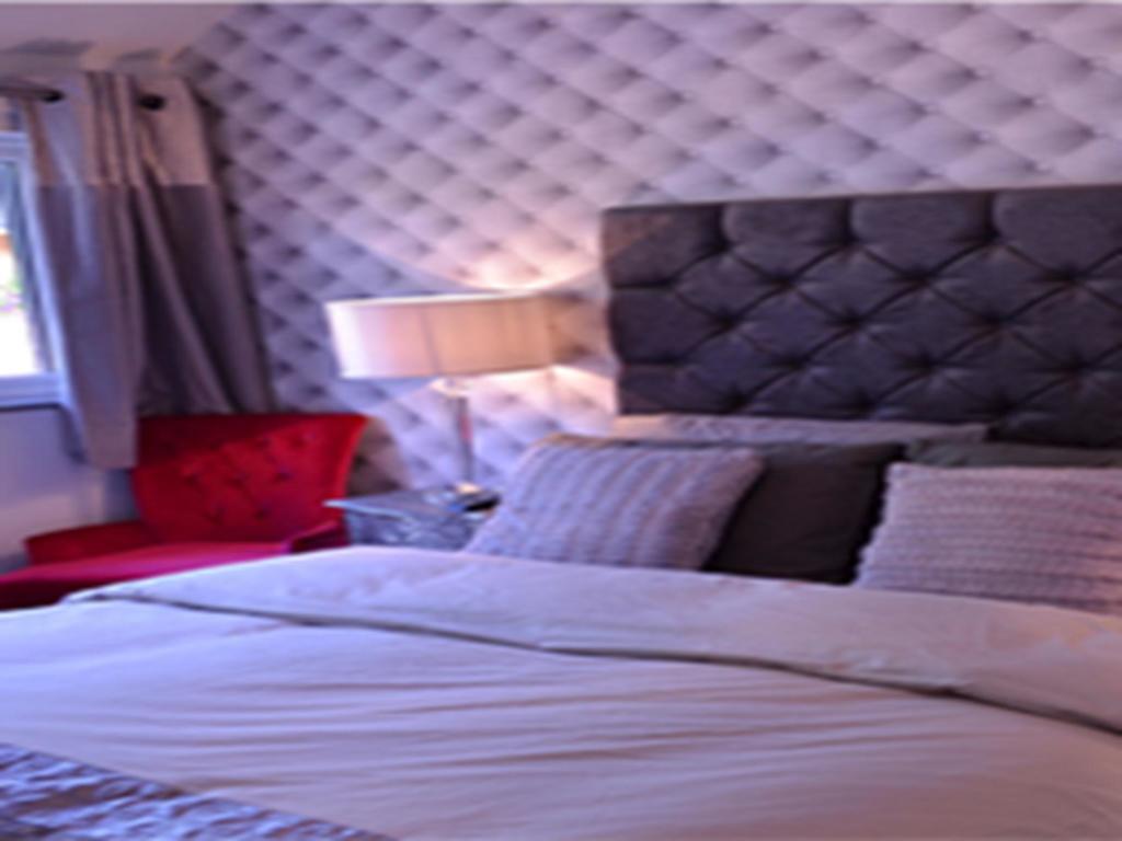ロイストン The King William IV Bed & Breakfast 部屋 写真